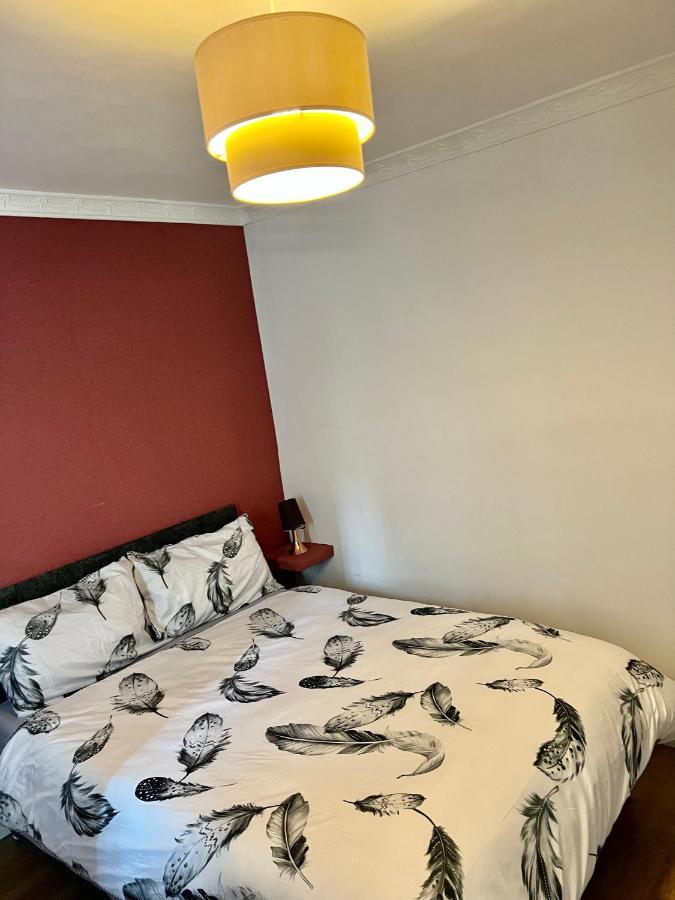 Private Room With Two Beds Near Central Londres Extérieur photo