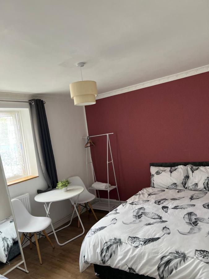 Private Room With Two Beds Near Central Londres Extérieur photo